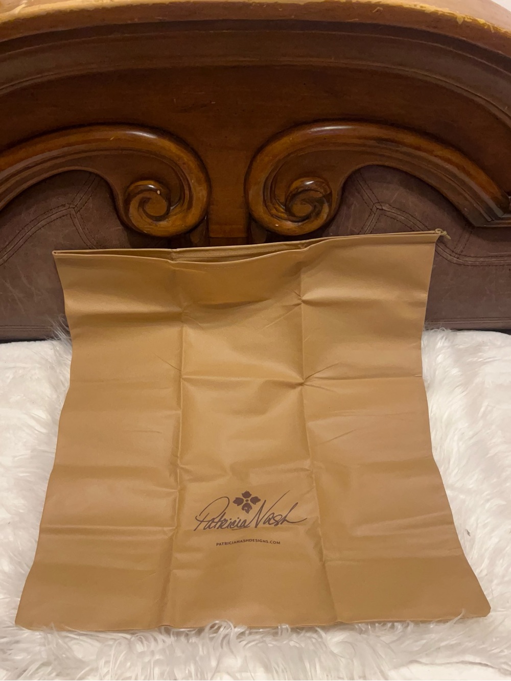 Patricia Nash Tan Branded Dust Storage Bag 21X23